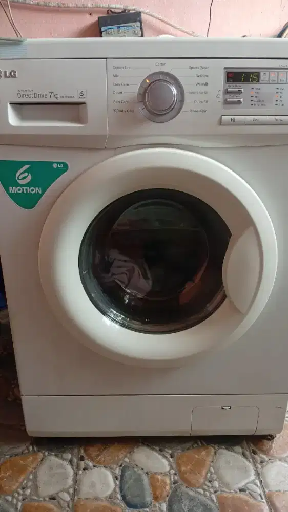 Dijual mesin cuci front loading merek LG