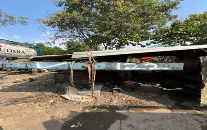 Dilelang Scrap Chasis 20 FT