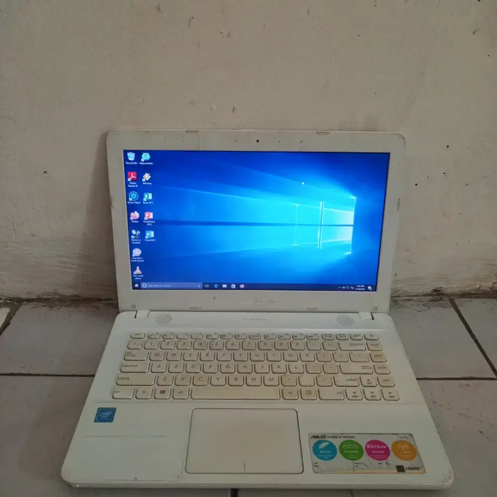 Bu jual laptop Asus Intel inside