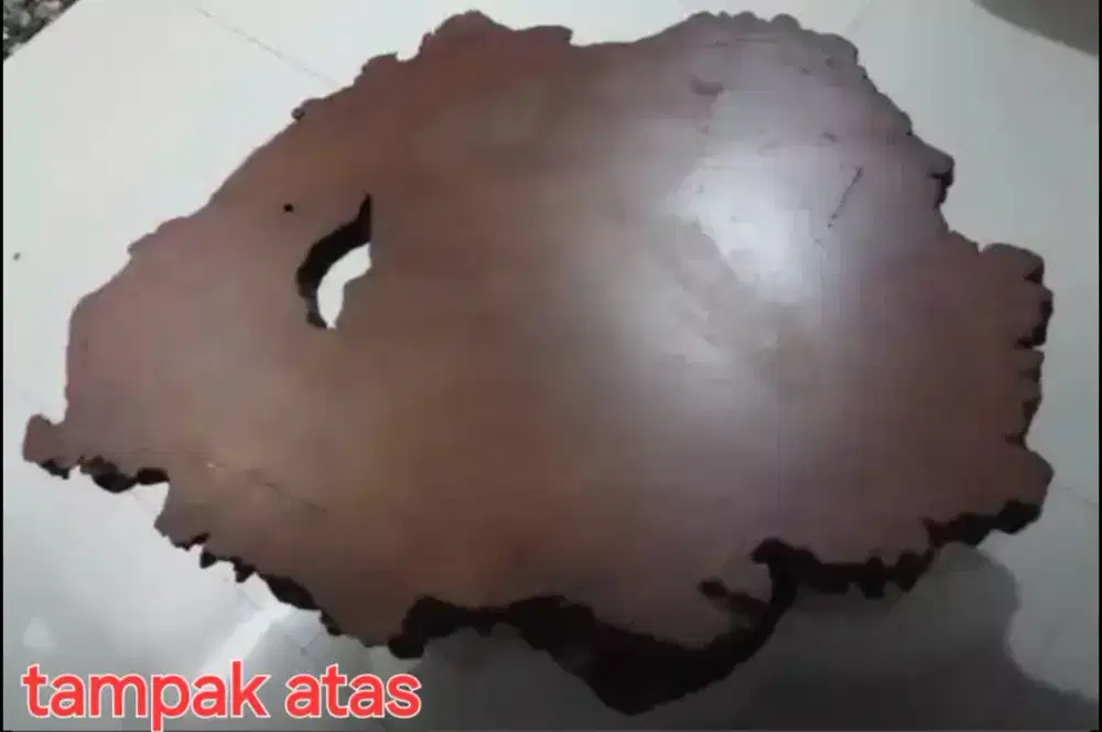 Meja Gembol Antik