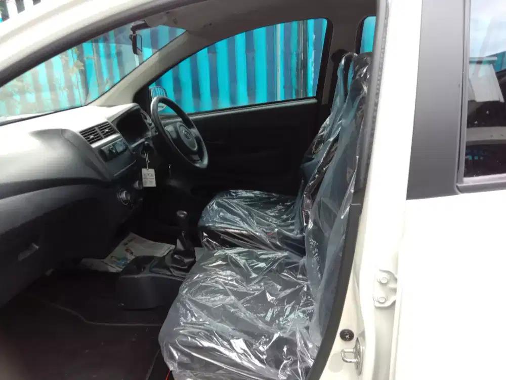 99.99% GRESS Daihatsu Ayla 2022 Km 20RB
