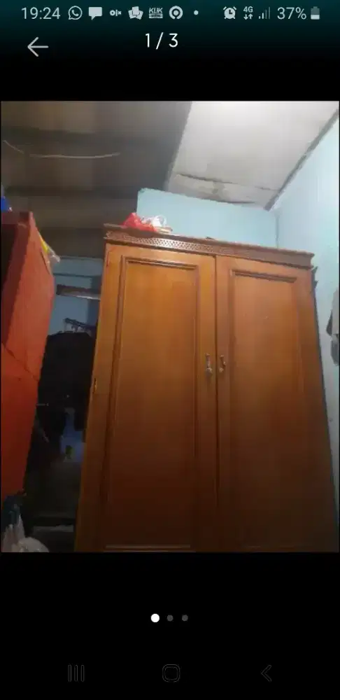 lemari pakaian dari jati masih kokoh