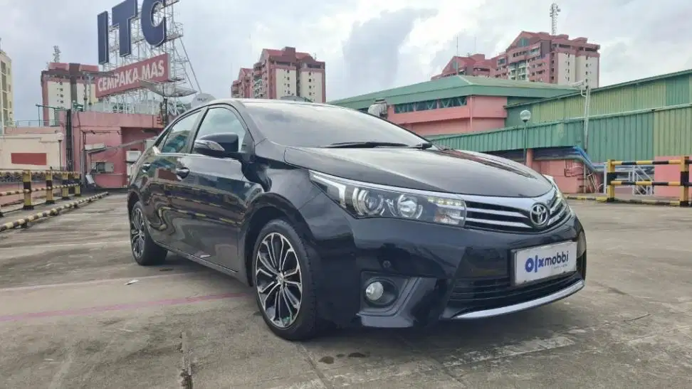 Toyota Corolla Altis 1.8 V Bensin-AT 2016