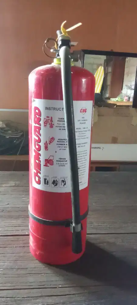 Apar pemadam kebakaran 6 kg
