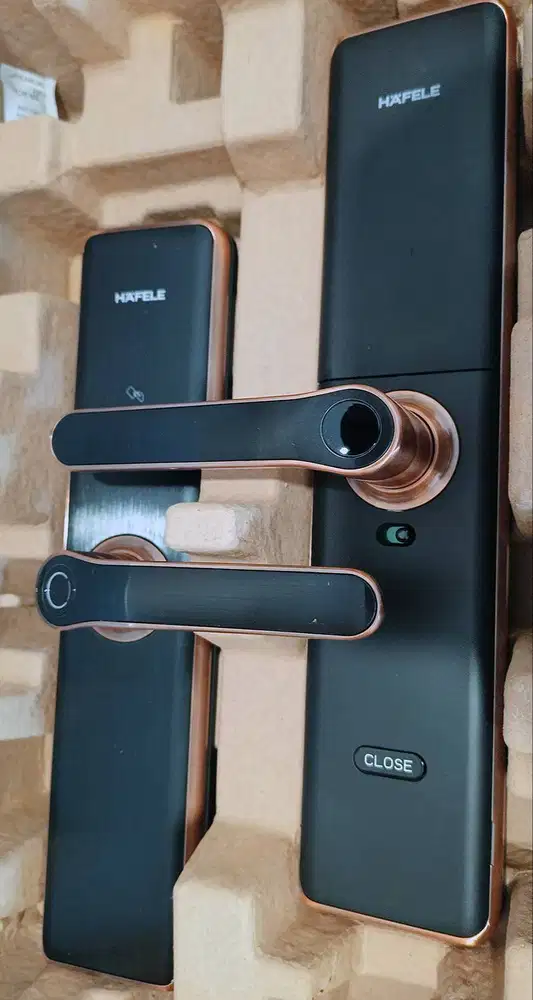 Hafele Smart Door Lock DL7600 - Gagang Pintu Digital - Black Edition