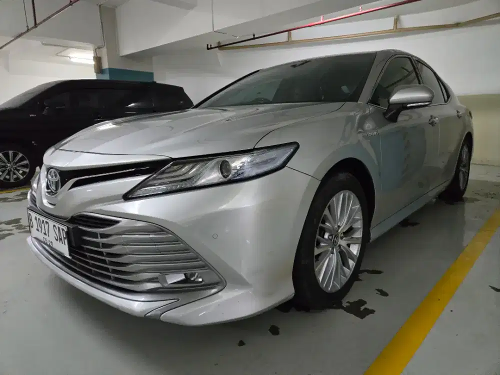 Toyota Camry V Hybird 2019 Termurah