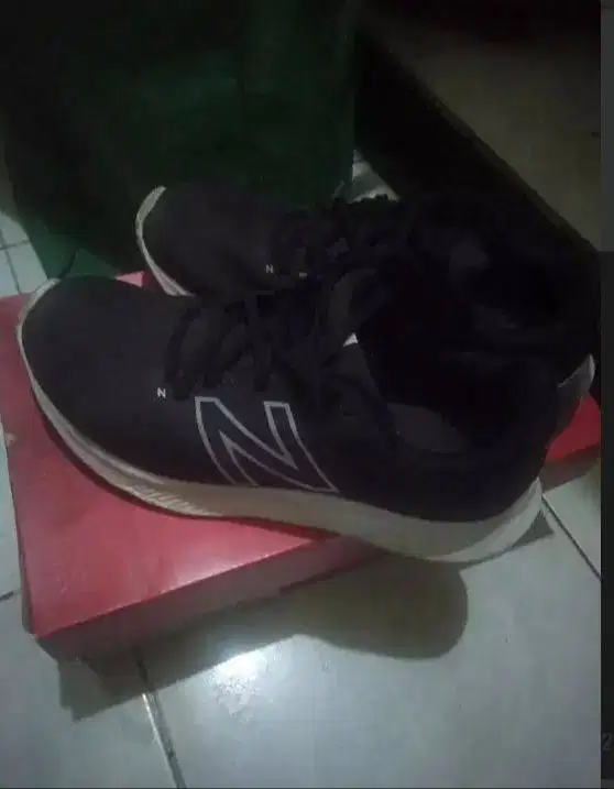 Sepatu NB dewasa