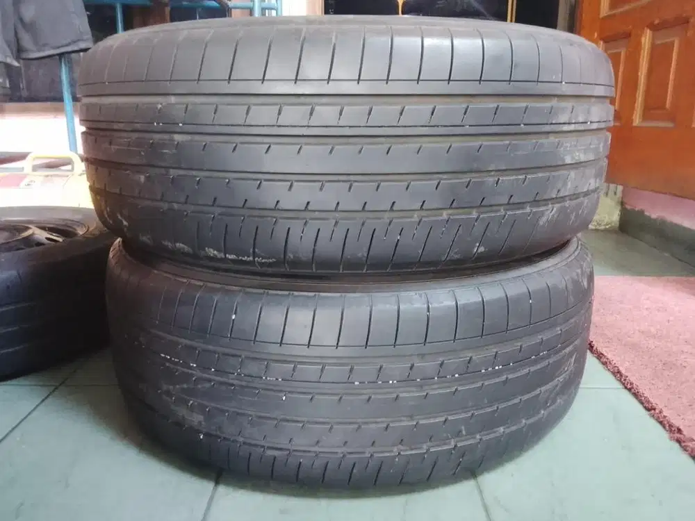 Ban Yokohama bluearth 235/55r19 copotan