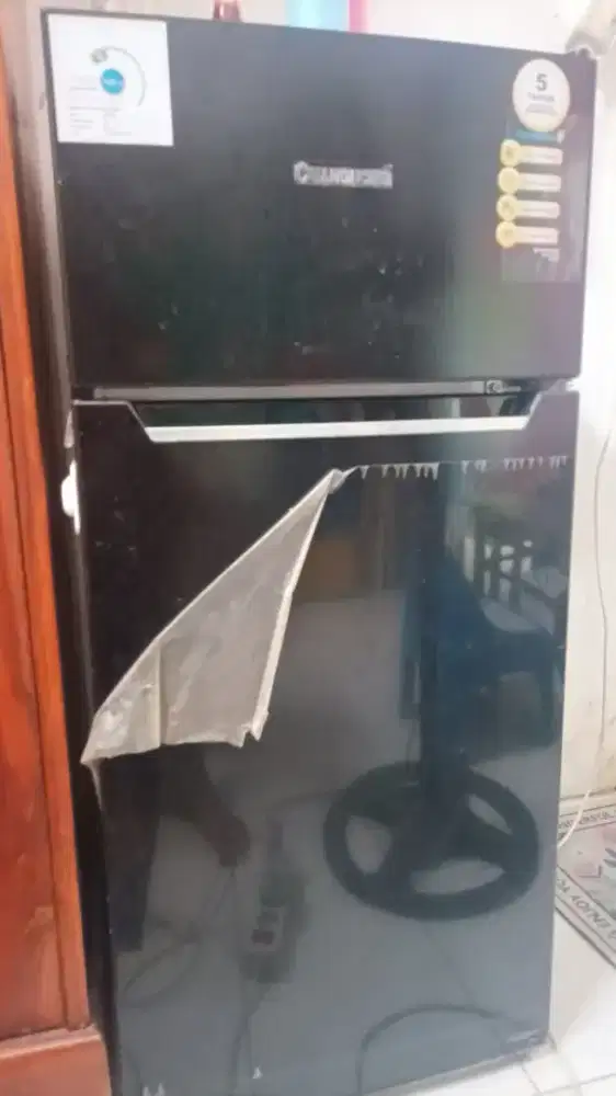 Kulkas 2 pintu merk Changhong