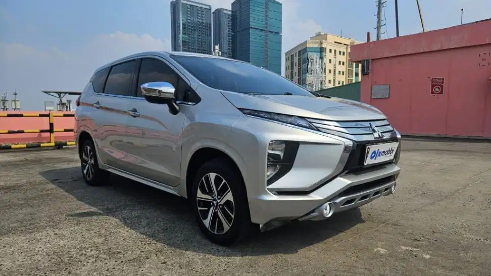 Pajak Panjang - Mitsubishi Xpander 1.5 Ultimate Bensin-AT 2019