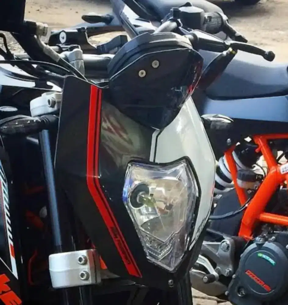 headlamp lampu depan KYM DUKE 200/250/390 cc bekas.milik sendiri