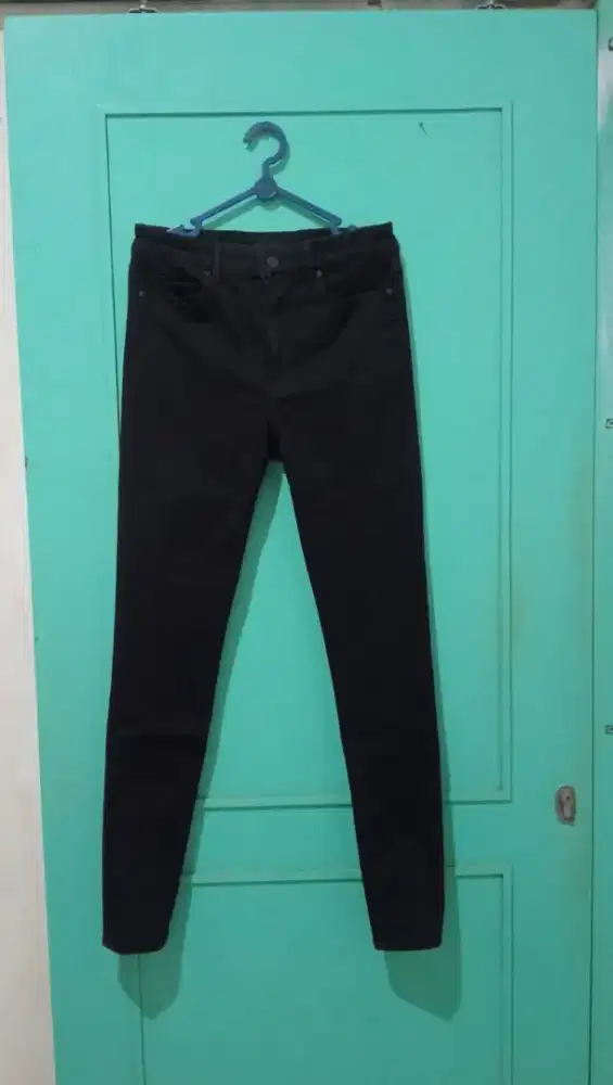 Jeans Uniqlo Wanita