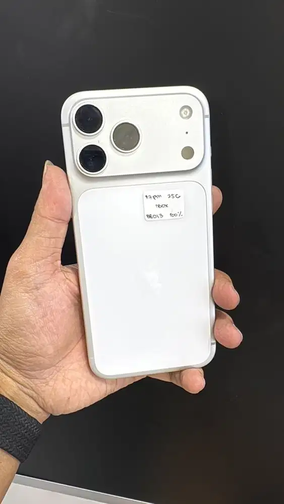 Iphone 17 promax 256Gb silver second resmi ibox mulus no minus fullset