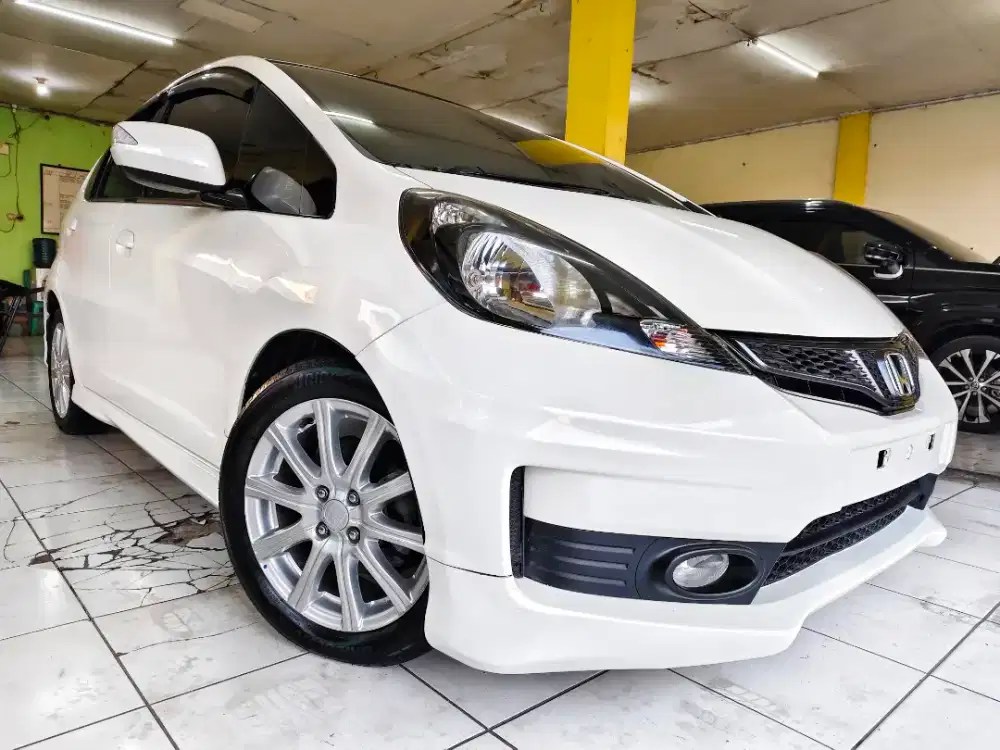HONDA JAZZ 1.5 RS CVT AT 2013 MATIC PERFECT CONDS ANTIK NO CITY E 2014