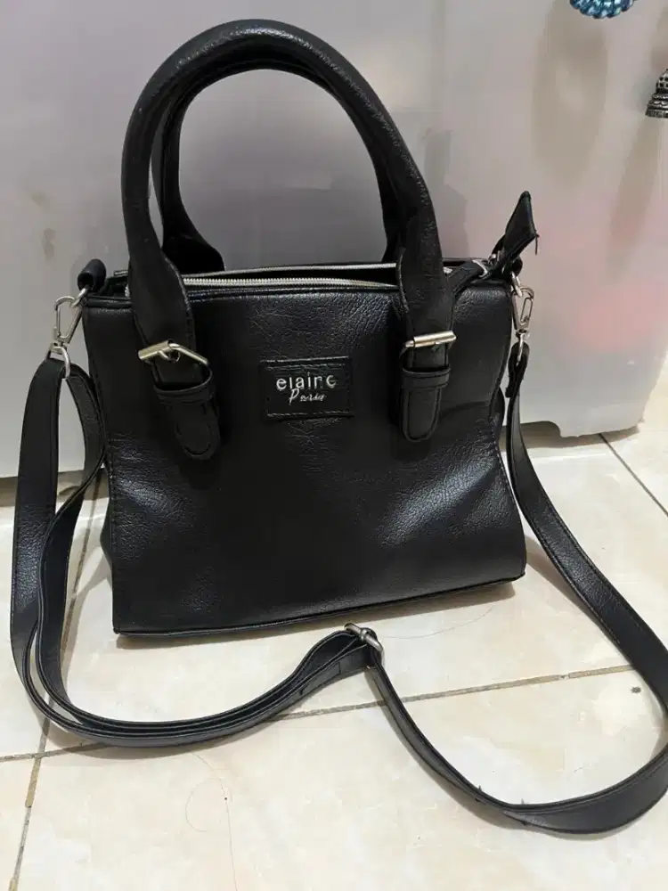 Dijual Tas selempang wanita Elaire hitam