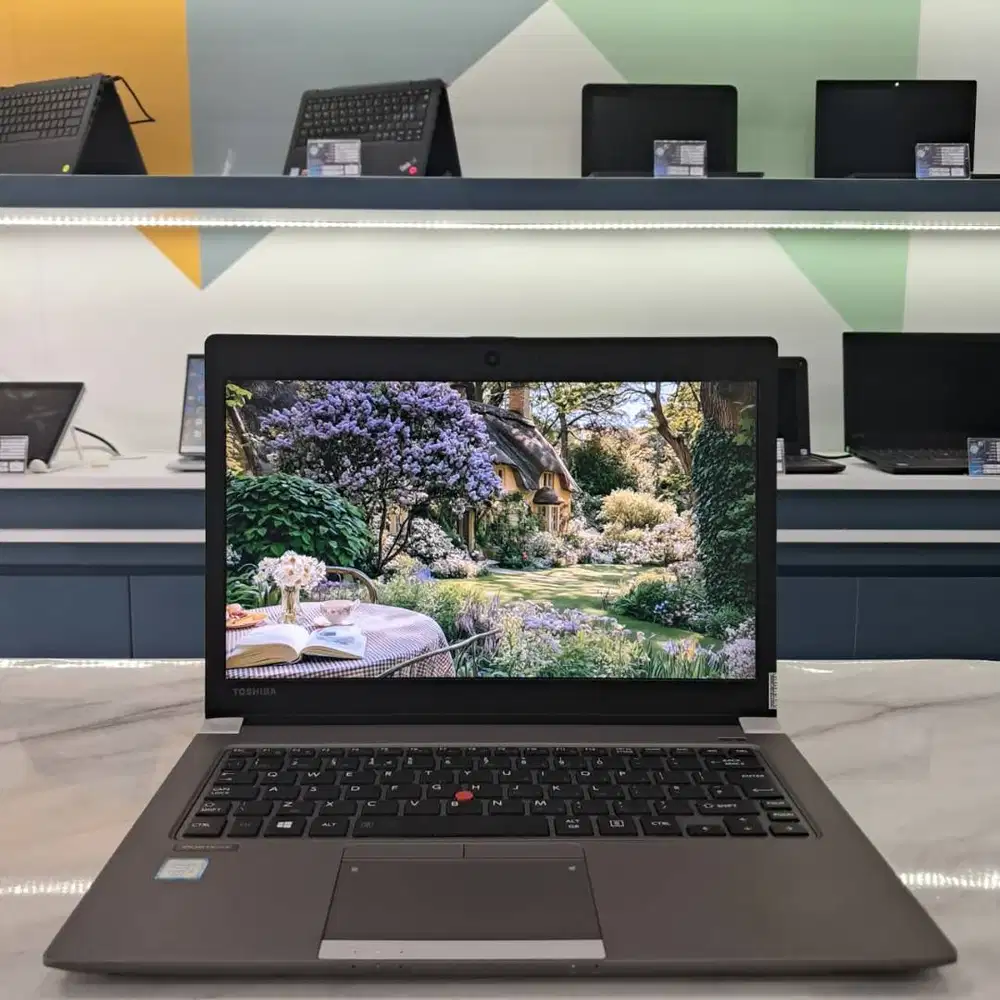 [T05] Laptop TOSIBA |8GB|256GB| Cocok untuk kerja