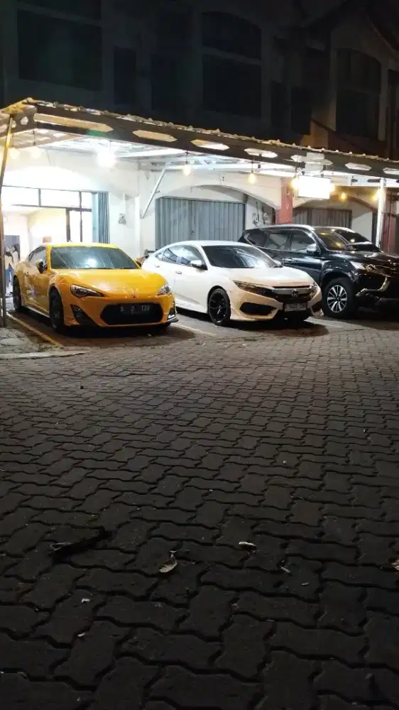 Di butuhkan asisten untuk di kantor.