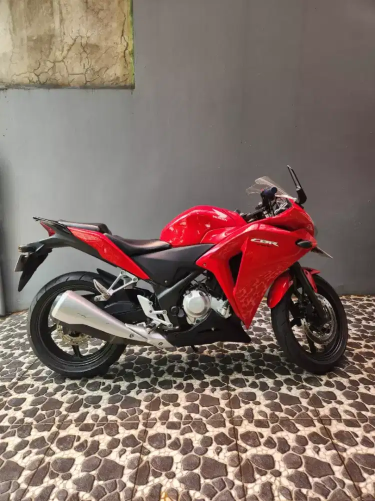CBR 250 thn 2013 bisa TT yamaha XSR
