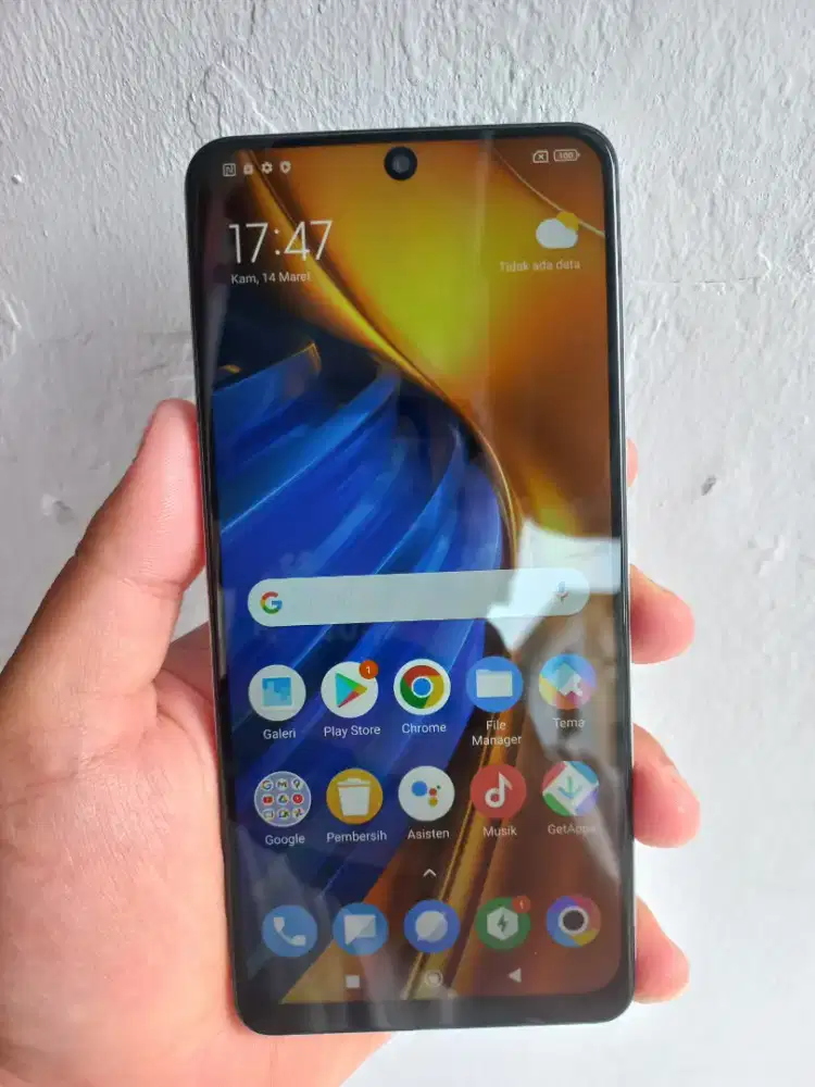 Poco f4 5G 8/256