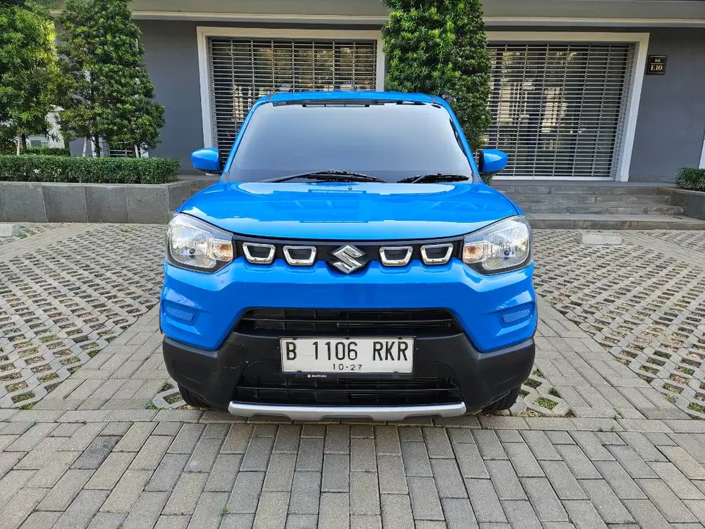Suzuki S-Presso 1.0 AGS Tahun 2022 Biru AT