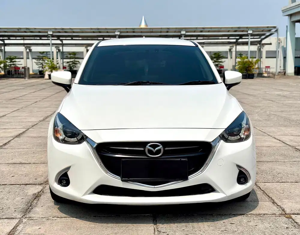 [DP 30JT] MAZDA 2 R AT 2017 PUTIH ISTIMEWA TT 2016 MATIC GT