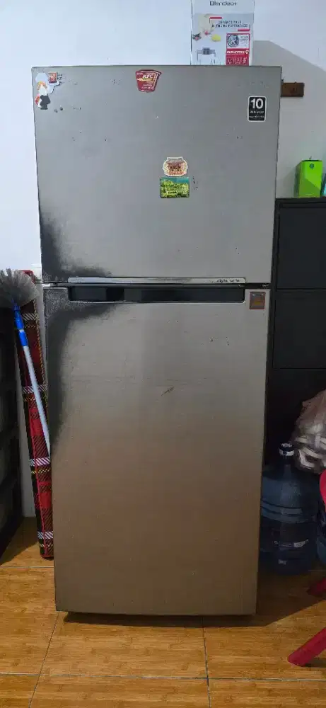 Kulkas samsung 2 pintu ukuran besar, 350 liter up