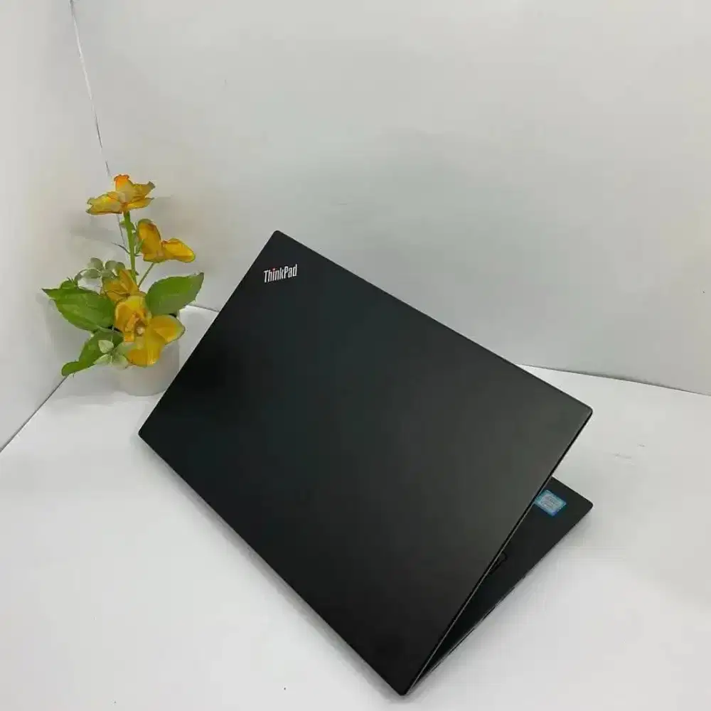 Butuh Laptop Tangguh?