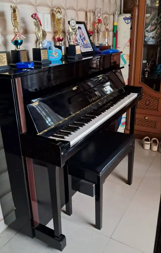 Piano Yamaha Lama