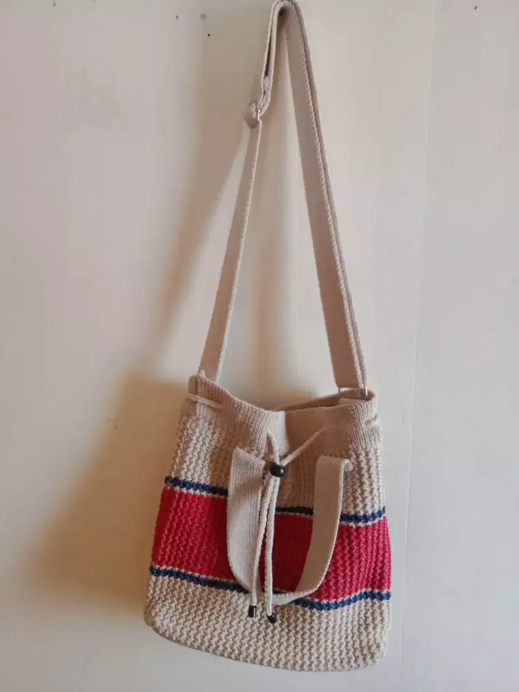 Tas Rajut Sling bag