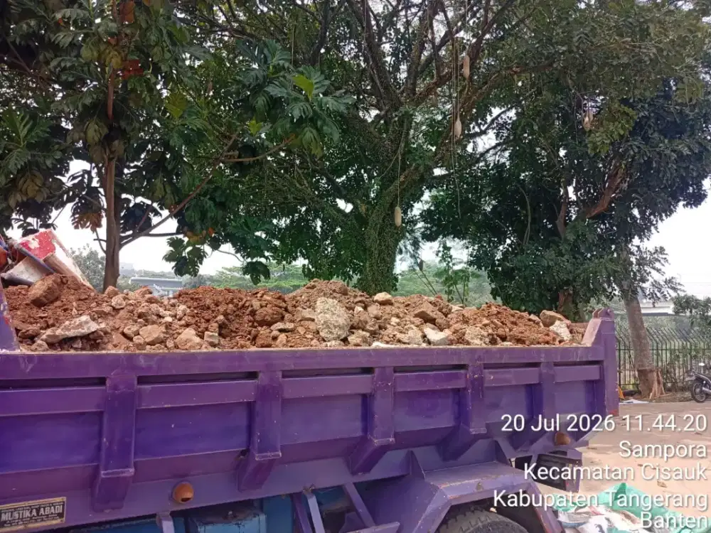 Jasa buang puing dan angkutan sampah