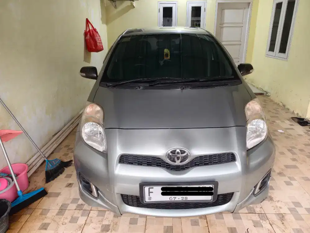 2012 Toyota Yaris E 1.5 Manual