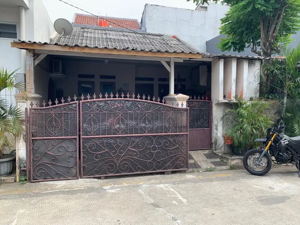 Dijual/Take Over Rumah Di Komplek Perumahan Taman Jatisari Permai
