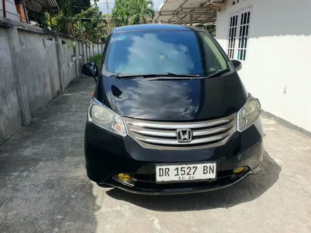 Honda Freed S Matic 2010