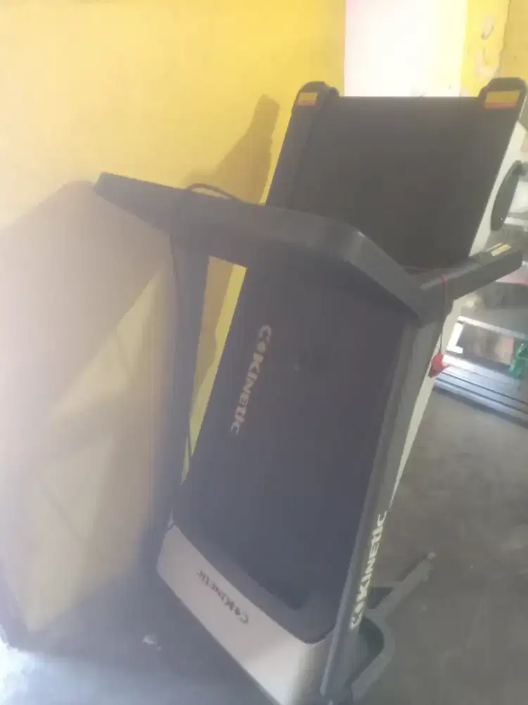 Dijual Alat olahraga Treadmil merk Kinetic