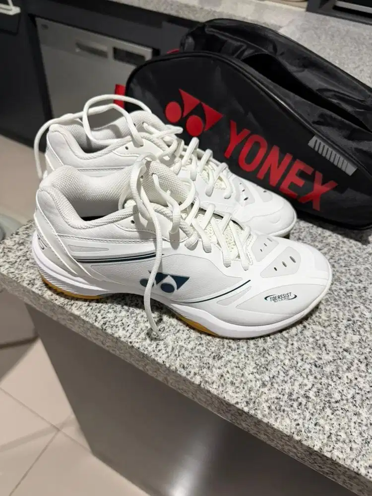 Sepatu Badminton Yonex SHB65Z4 White Ukuran 40