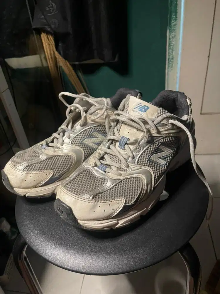 Sepatu NB 530 size 41 ( Jarang Pakai Ada box ) nego tipis