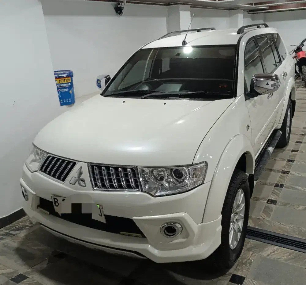 Pajero sport gls MT 2013