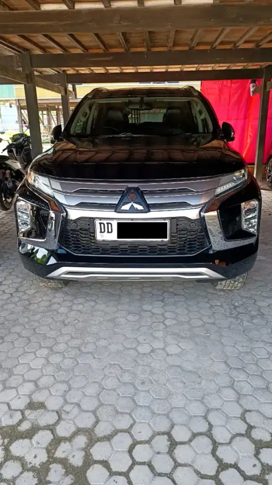 Pajero sport dakkar 2022 diesel 4x2 , kondisi masih seperti mobil baru