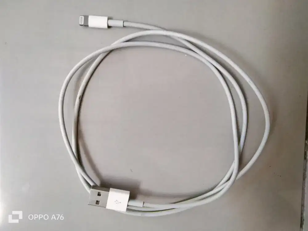 Kabel charger USB  iPhone 5w original