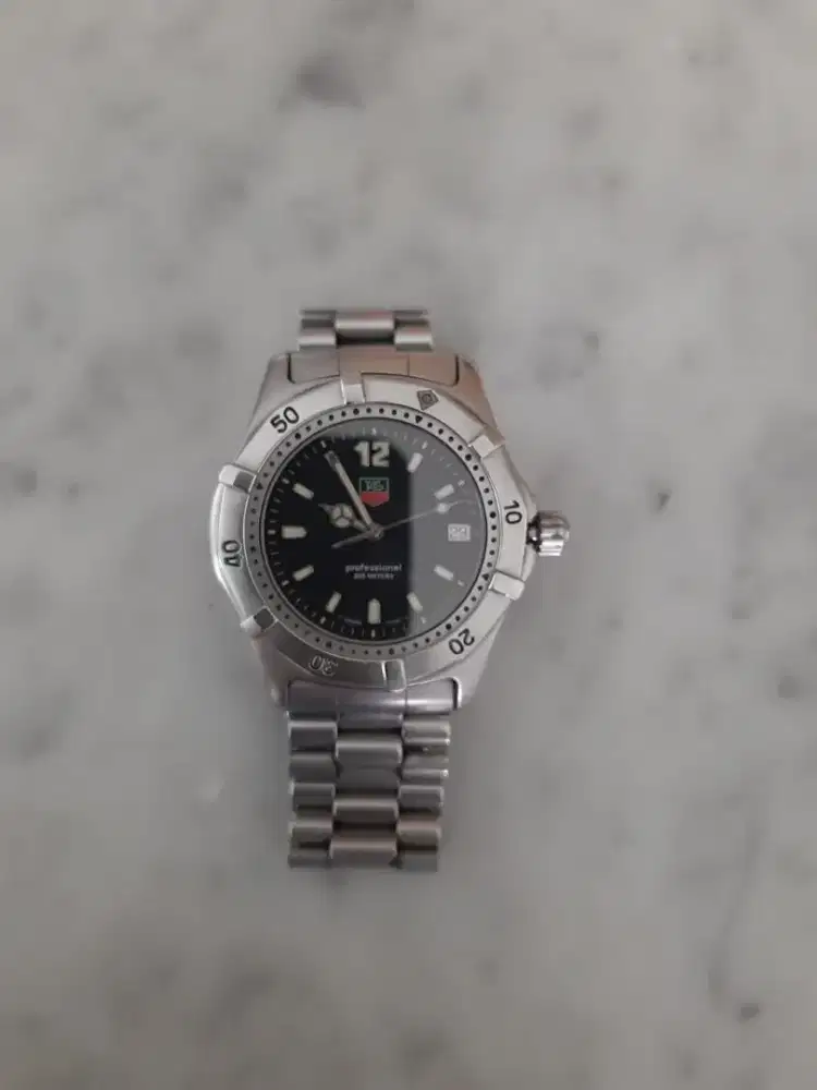 Jam tangan Tag Heuer 2000 prof