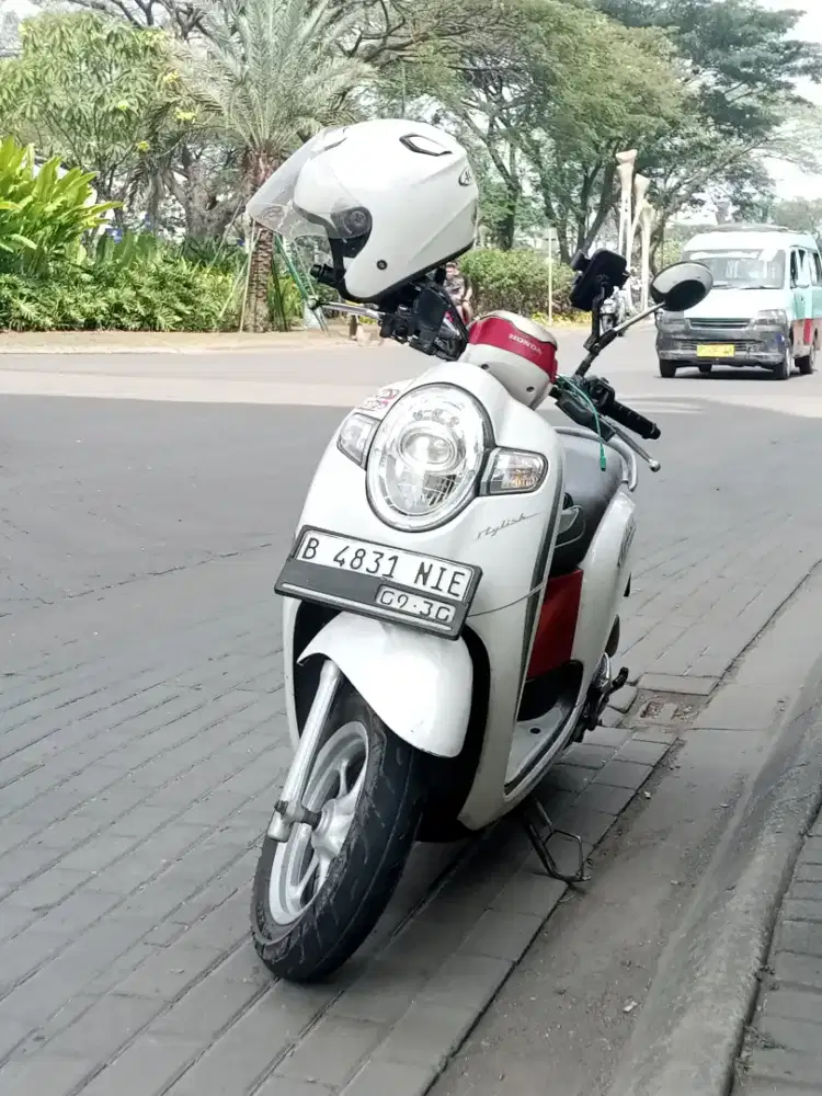 scoopy stylish 2019