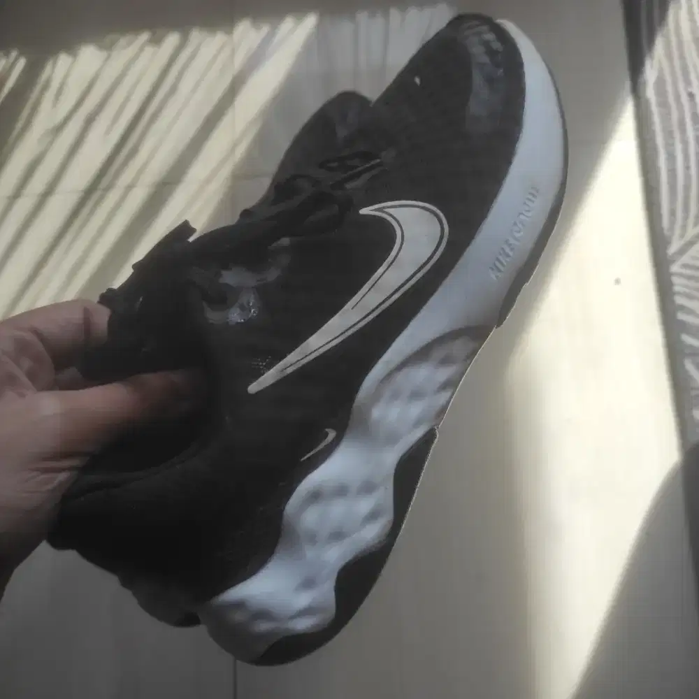Sepatu Nike no 37