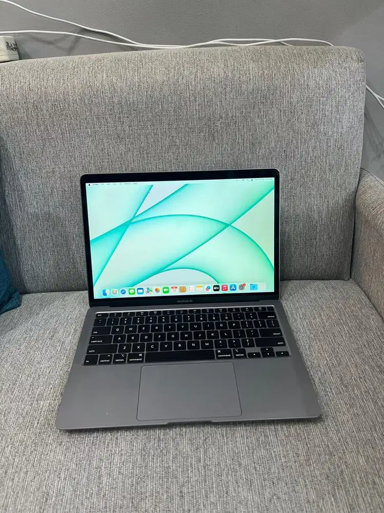 MACBOOK AIR 2020 13INCH RAM 8GB SSD 128GB