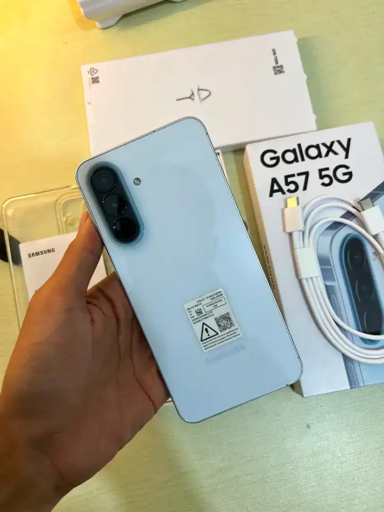 Handphone Samsung A57 8/256 gb Garansi