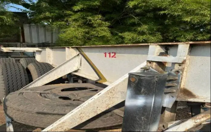 Dilelang Unit Chasis 20 FT