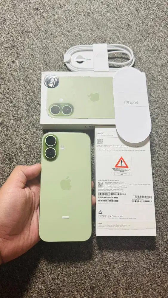Iphone 17 256gb sage iBox  (bnob) Bh100% cc 0 - Garansi juli 2027
