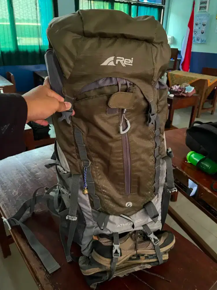 Mau jual tas gunung baru di pake 3bulanan