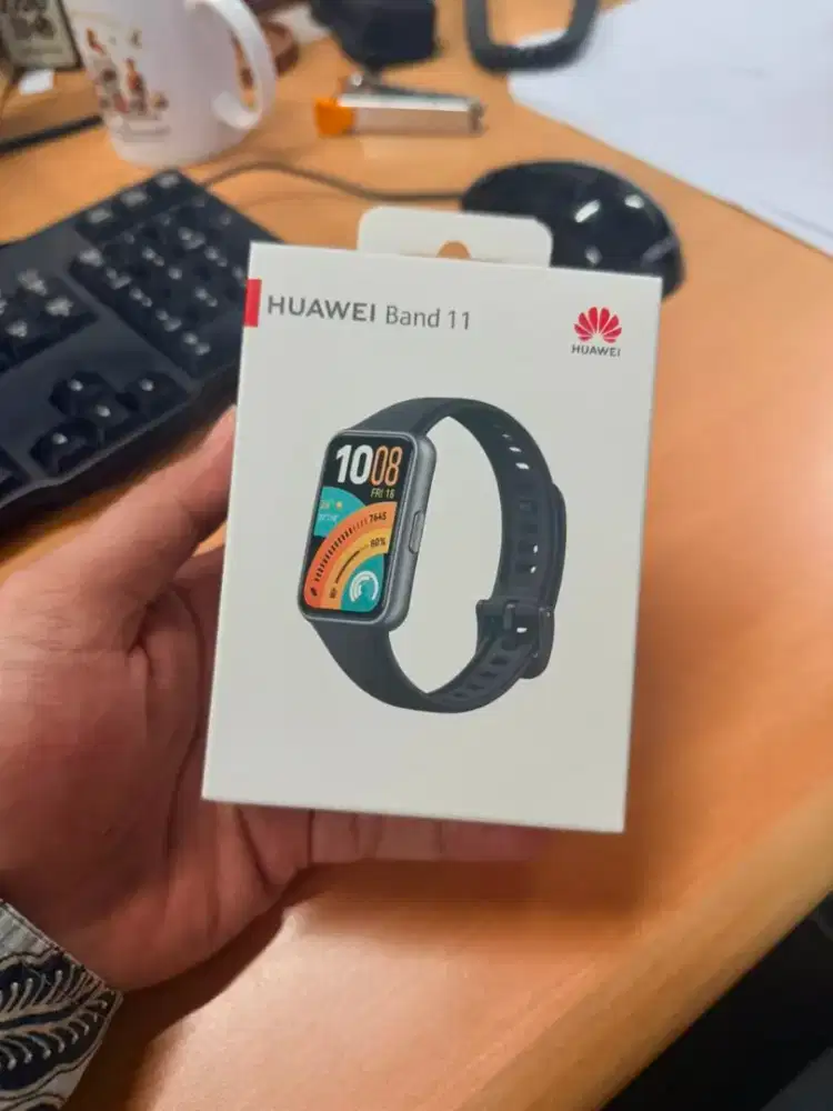 Smartwatch HUAWEI BAND 11 NEW ORI (harga di marketplace upper 550k)