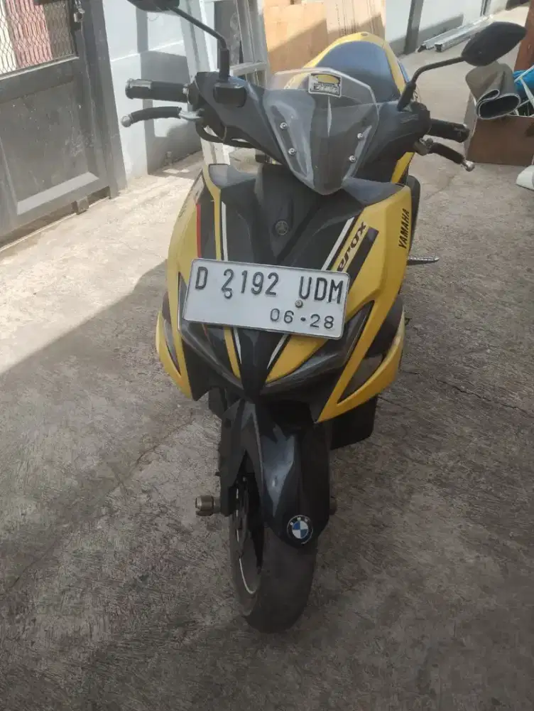 2018, Aerox kuning