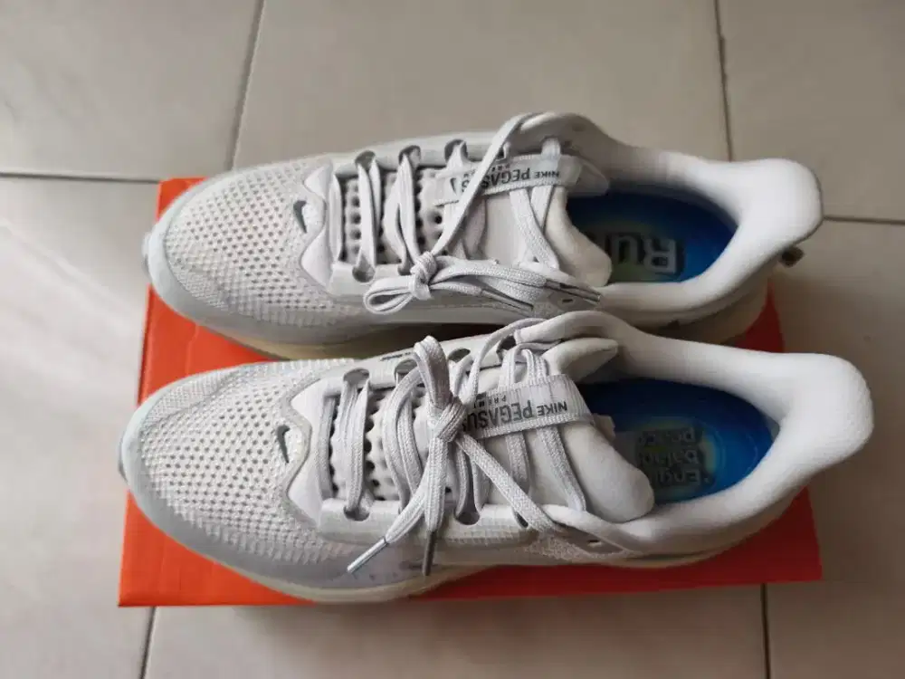 NIKE Pegasus Premium